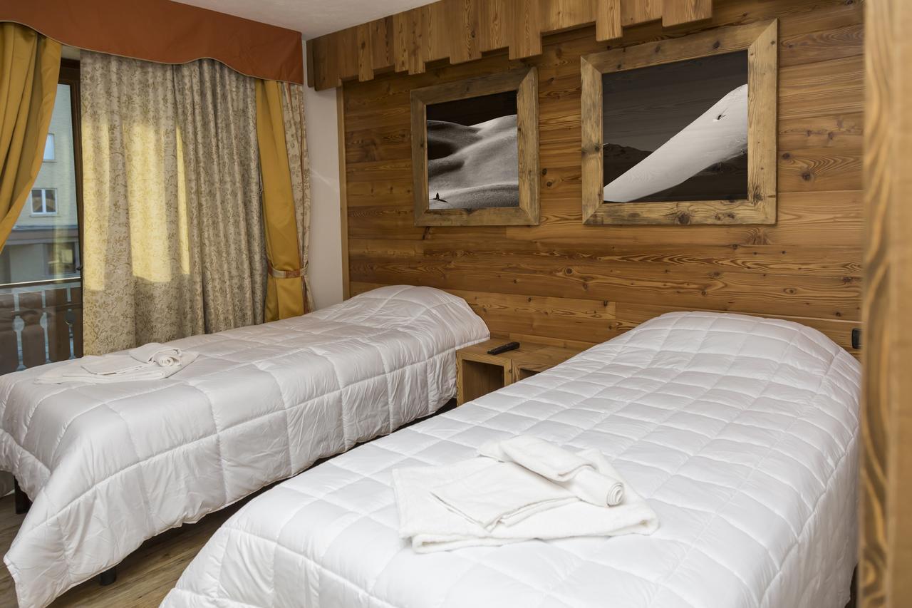 Hotel Clotes Oulx Exteriér fotografie